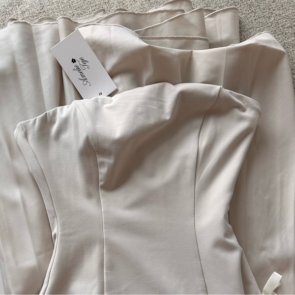 Amelie Teje Kittie Maxi Dress in Ivory - Picture 6 of 9